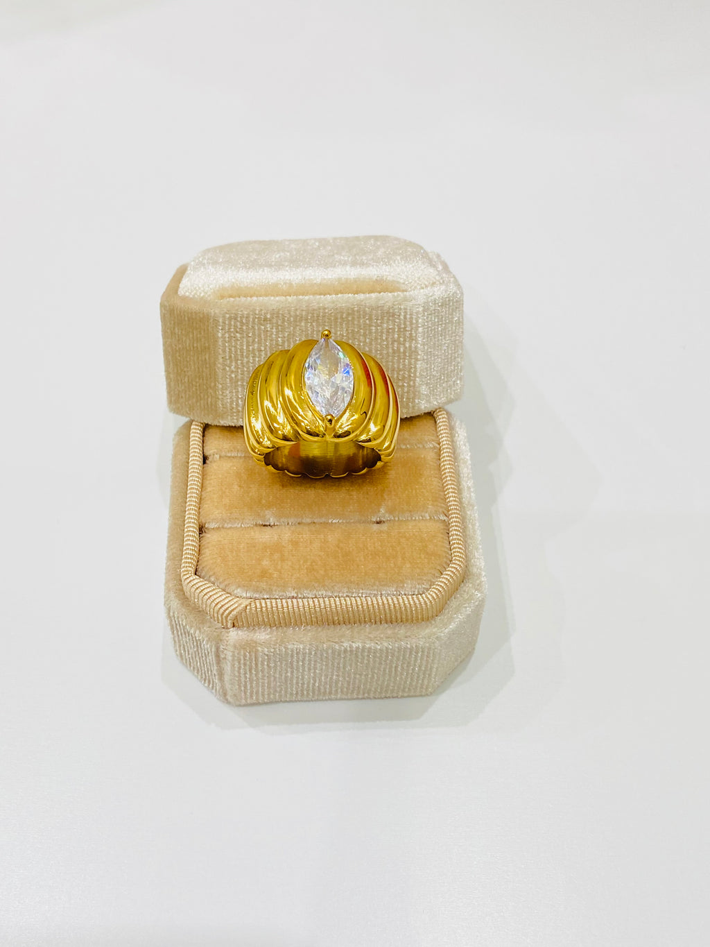 Anello Tara