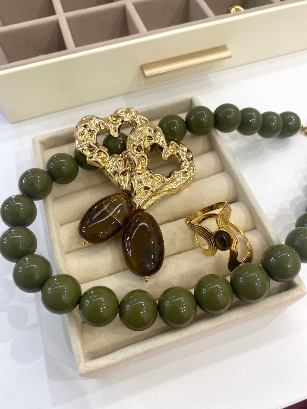 Collana Greta